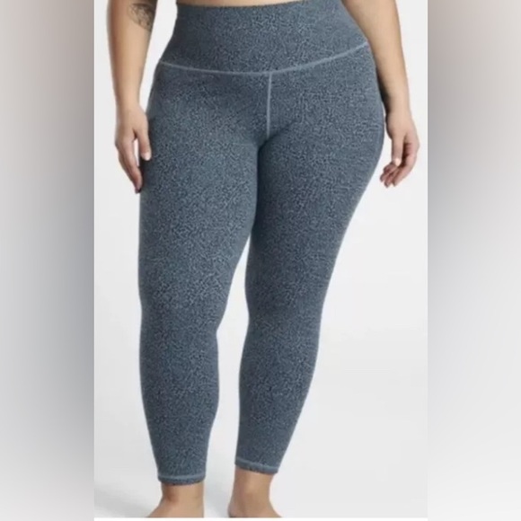 ATHLETA SALUTATION STASH II TEXTURED TIGHT - Picture 9 of 13